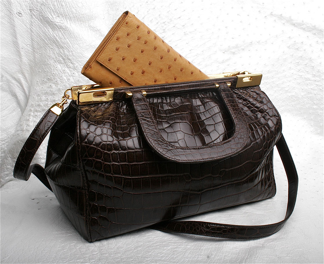 Handcrafted leather goods and jewelry 3