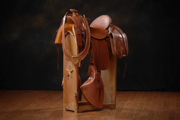 Hand-tooled custom saddle detail 3