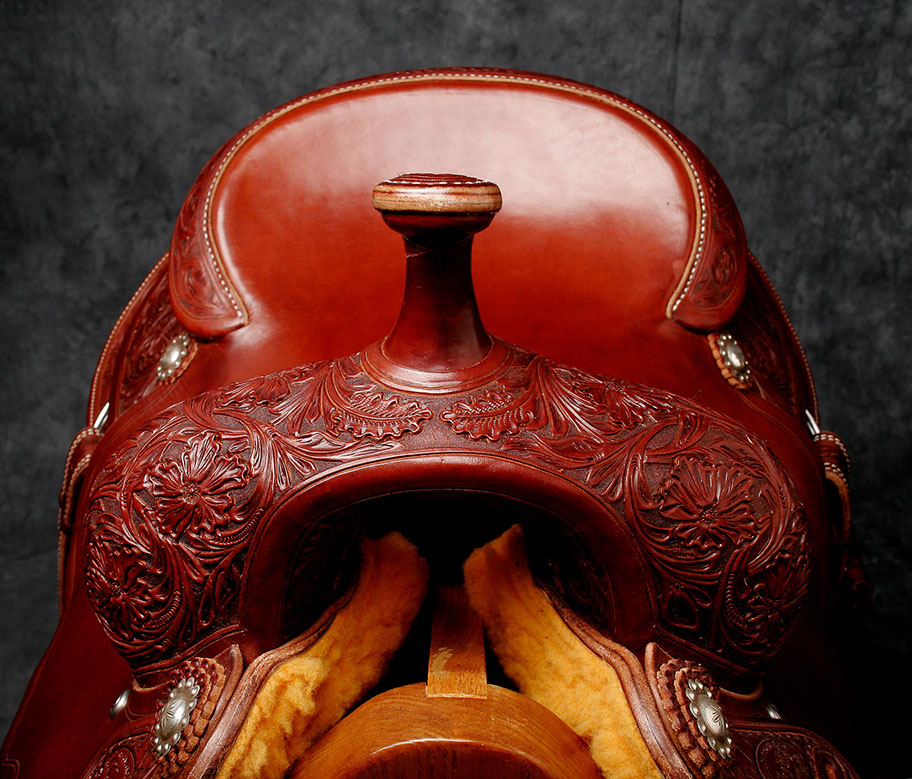 Hand-tooled custom saddle detail 6